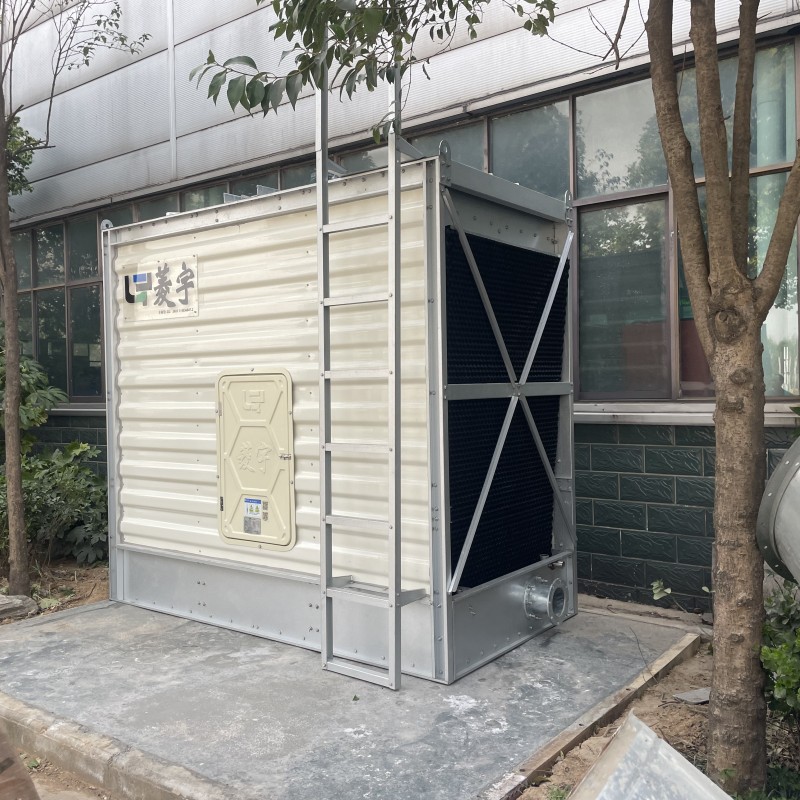 河南新乡菱宇LYH--70T方形横流式钣金冷却塔送达客户现场