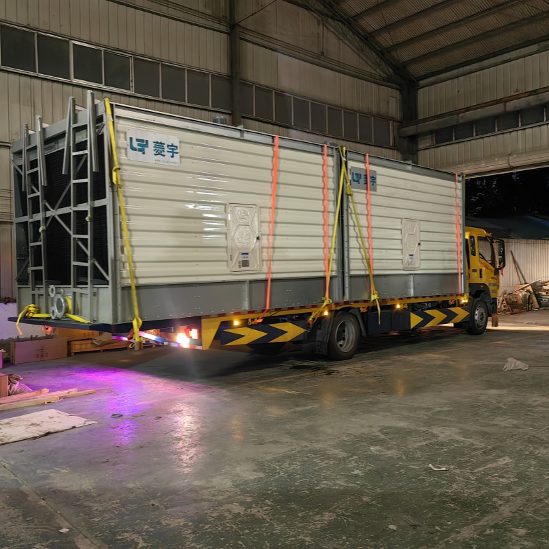 河南洛阳菱宇方形横流式钣金冷却塔整塔出货 河南洛阳菱宇方形横流式钣金冷却塔整塔出货