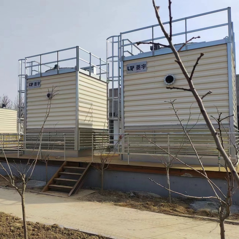 河南商丘菱宇两台高温型方形逆流式钣金冷却塔安装到位