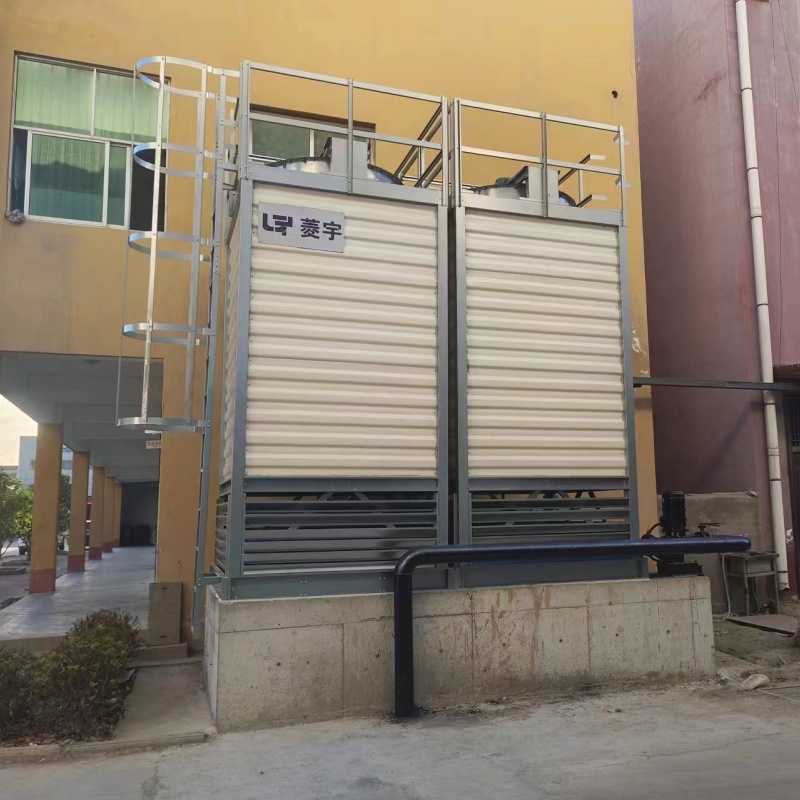 河南许昌菱宇两台无底盆的方形逆流式钣金冷却塔安装完成 河南许昌菱宇两台无底盆的方形逆流式钣金冷却塔安装完成