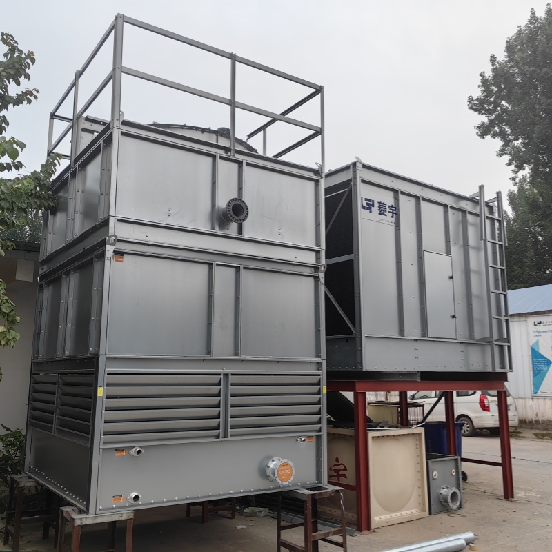 河南郑州菱宇方形逆流式钢板冷却塔整机运输到客户现场