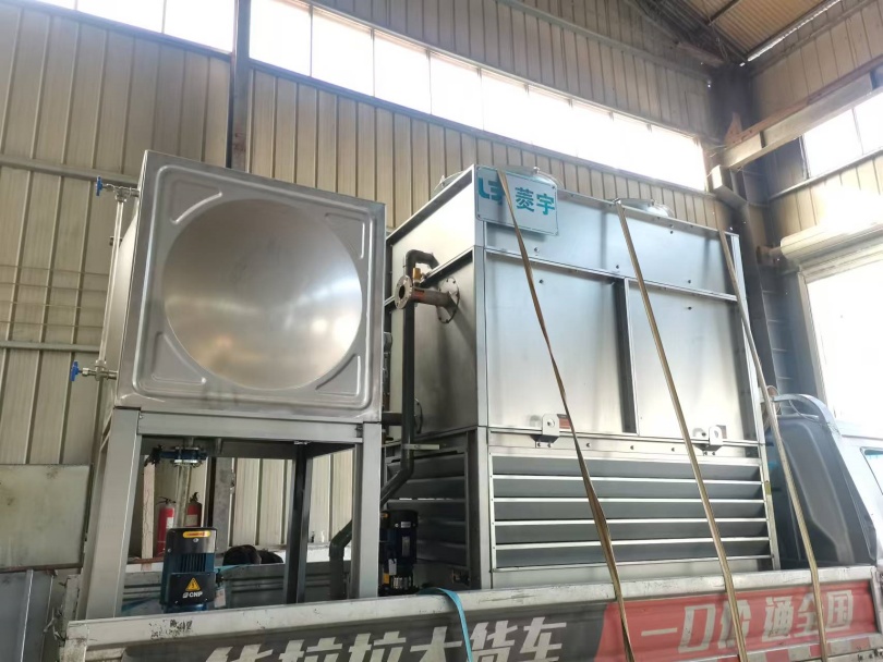 河南洛阳菱宇小型号逆流闭式冷却塔整体出货