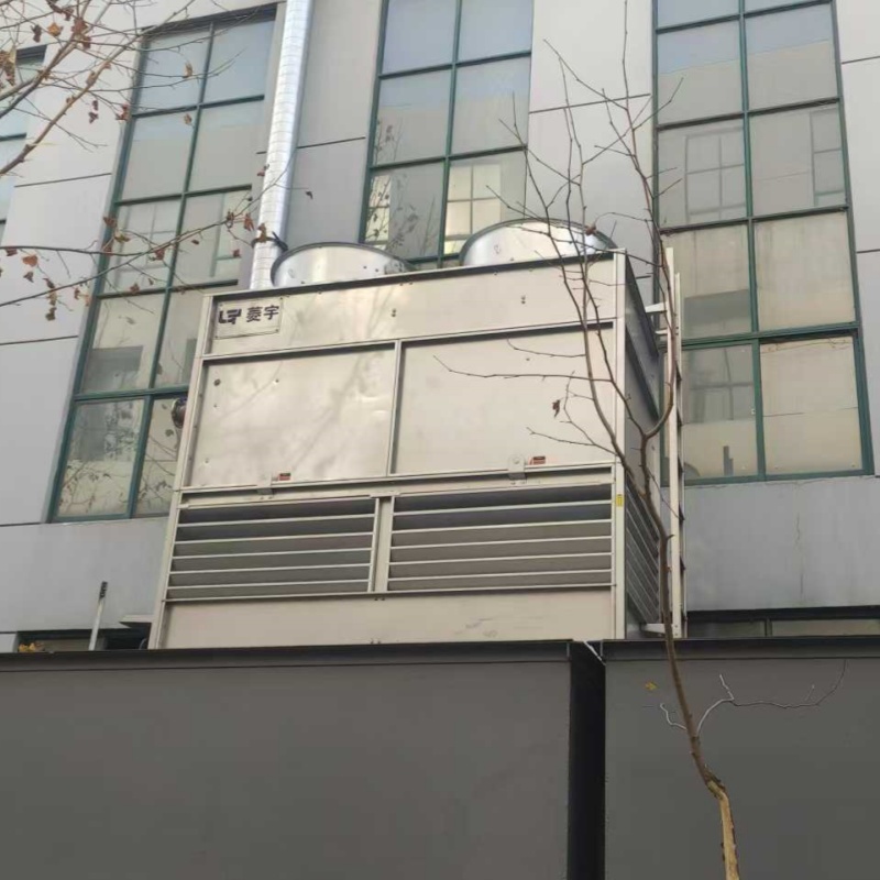 河南新乡菱宇方形逆流闭式冷却塔整机出货到客户现场
