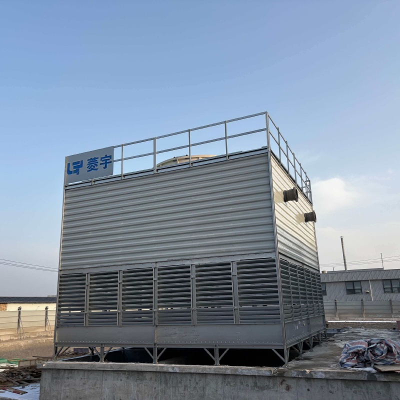 河南郑州菱宇单体方形逆流式钣金冷却塔安装完成,调试成功 河南郑州菱宇单体方形逆流式钣金冷却塔安装完成,调试成功